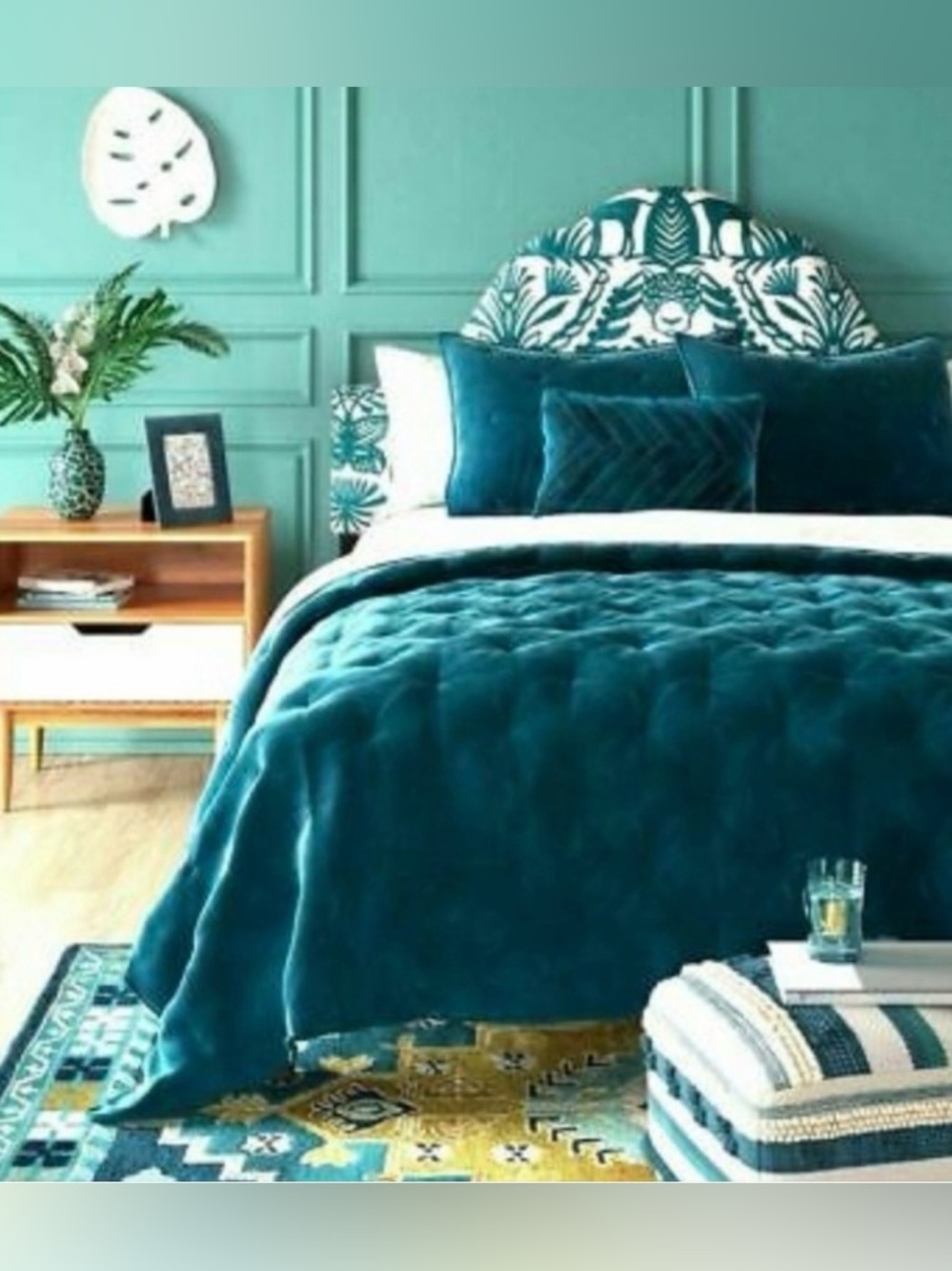 Opalhouse Teal Velvet Tufted Stitch Quilt (King)